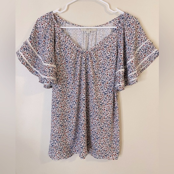 LOFT Floral colorful Flutter Sleeve Blouse - Picture 1 of 8